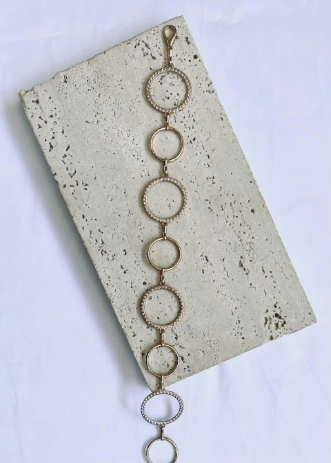 Cinto Argolas Strass