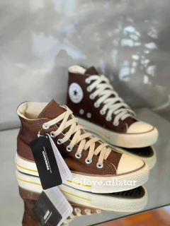 BOTINHA CHOCOLATE/CREME - comprar online