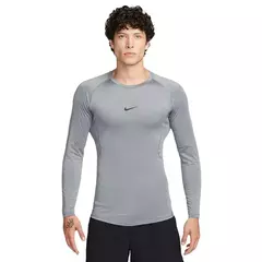 Pack Running 2X1 Remera termica Compresión + Short NIKE + medias antideslizantes - Tienda Oriza
