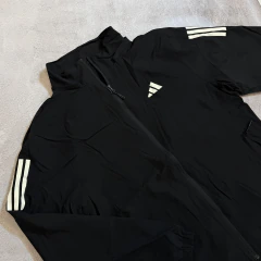 Campera Adidas rompevientos importada - comprar online