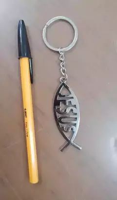 LLAVERO DE METAL TIPO PEZ - tienda en línea