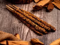 Sahumerio Palo Santo Corto Sagrada Madre - comprar online