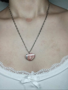 COLLARES CORAZON DE RODOCROSITA CON CADENA DE ACERO