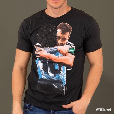 Remera Estampada ABRAZO ARGENTINO - comprar online