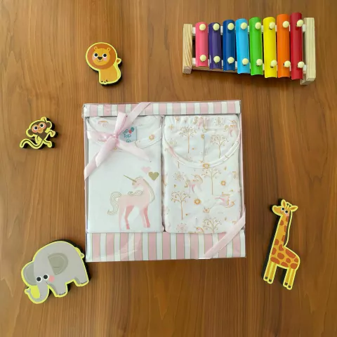 Kit enxoval bebê 3 peças body babador e calça caixa de presente Rosa Claro