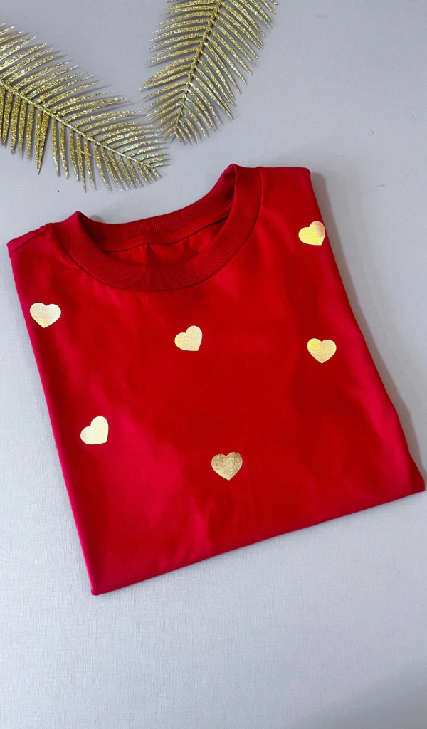Tshirt Corações Dourado
