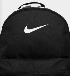 Imagen de 2x1 MOCHILA MINI NIKE BLACK + REGALO SORPRESA