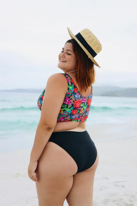 VEDETINA TIRO ALTO CON LAZO NEGRA SIN CAMBIO NI DEVOLUCION - comprar online