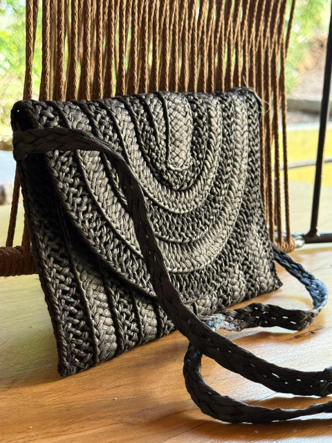 Cartera sobre trenzada — Negro - comprar online