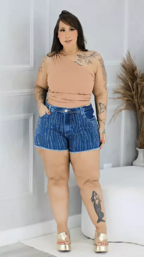 Shorts Jeans Premium com Aplicação de Strass