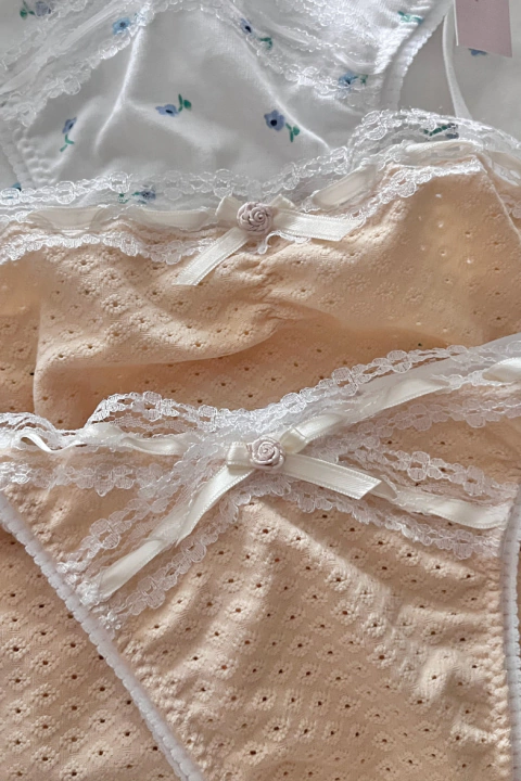 Less June Broderie - comprar online