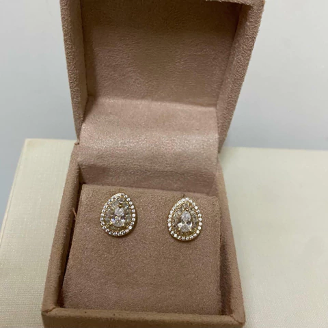 Brinco Gota Cravejada Prata 925 - comprar online