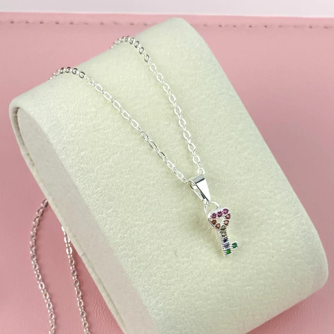 Collar con Dije llave colores - comprar online