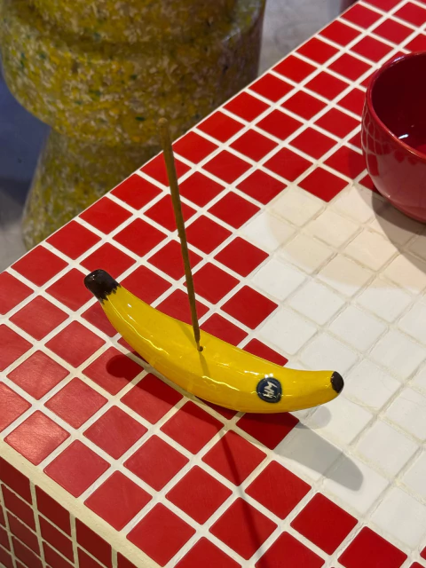 Banana Porta Sahumerio