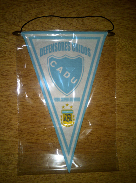 Flâmula Triangular Defensores Unidos 14 Modelos