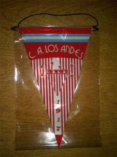 Banderín Triangular Los Andes 30 Modelos on internet