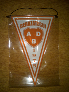 Banderín Triangular Berazategui 15 Modelos - comprar online