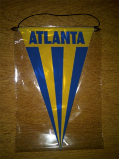 Banderín Triangular Atlanta 26 Modelos - comprar online