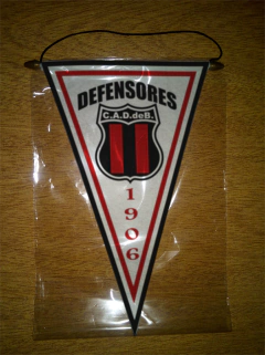 Banderín Triangular Defensores De Belgrano 32 Modelos en internet
