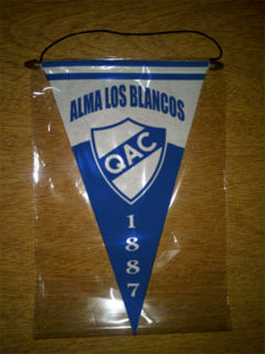 Imagen de Banderín Triangular Quilmes 30 Modelos