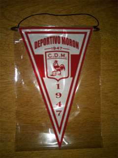 Imagen de Banderín Triangular Deportivo Moron 38 Modelos