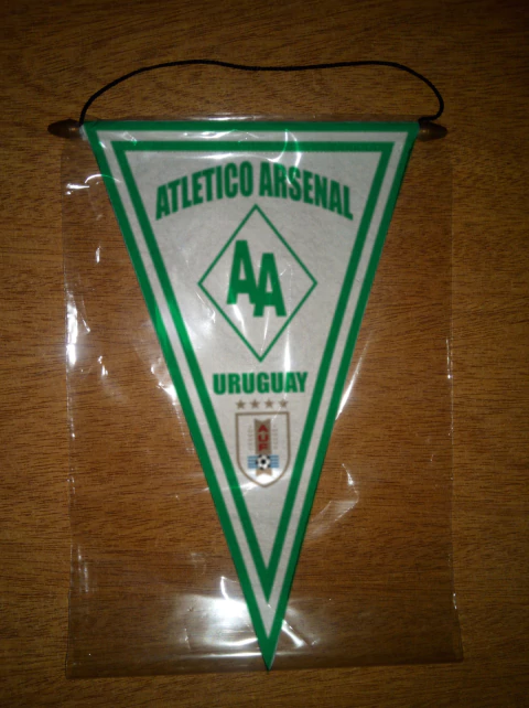 Triangular Pennant Atletico Arsenal Salto - buy online