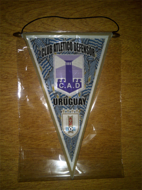 Triangular Pennant Club Atletico Defensor Full Color - buy online
