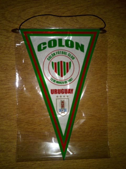 Triangular Pennant Colon Fc M01 - buy online
