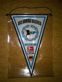 Banderín Triangular Dsc Arminia Bielefeld 2 Modelos - comprar online