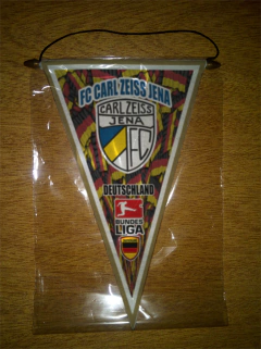 Flâmula Triangular Fc Carl Zeiss Jena 2 Modelos na internet