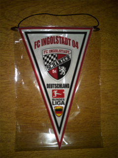 Banderín Triangular Fc Ingolstadt 04 2 Modelos - comprar online