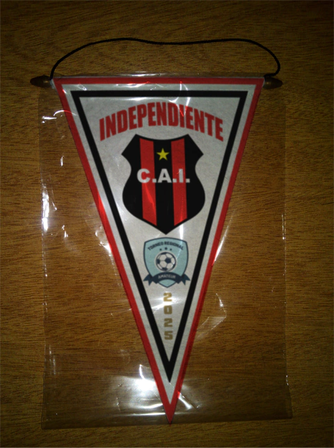 Triangular Pennant Independiente Trelew - buy online