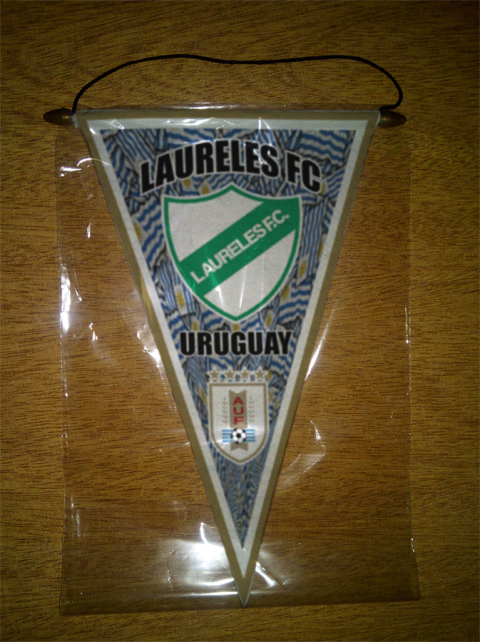 Banderín Triangular Laureles Fc Full Color - comprar online
