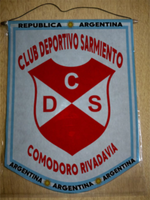 Medium Pennant Sarmiento De Comodoro Rivadavia - buy online