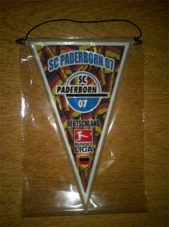 Flâmula Triangular Sc Paderborn 07 2 Modelos na internet