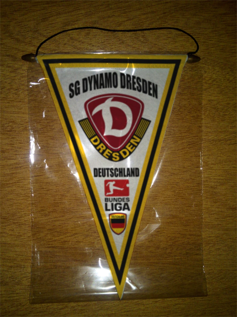 Banderín Triangular Sg Dynamo Dresden 2 Modelos - comprar online
