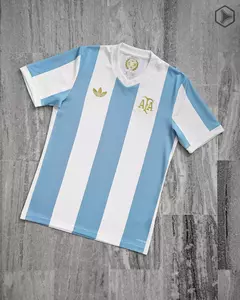 CAMISETA ANIVERSARIO ARGENTINA RETRO + CAMISETA SUPLENTE COPA AMERICA 2024 DE REGALO!