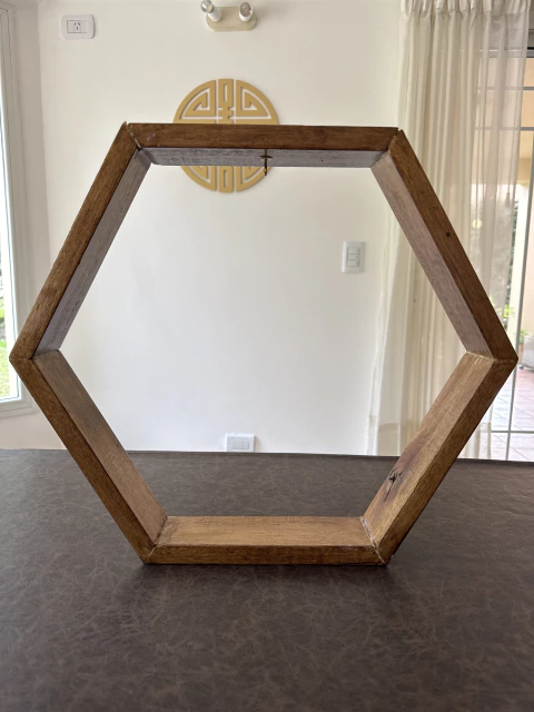 Soporte Hexagonal de Madera P ( Geometría a Seleccionar ) - comprar online