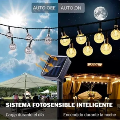 Guirnalda LED Solar - 30 Luces Decorativas Amarillas/Cálidas para Interior y Exterior + Tira de Luces de Regalo