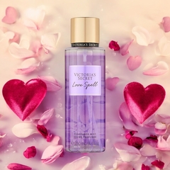 Combo San Valentín : Body Splash Victoria Secret + collar y dije de regalo en internet