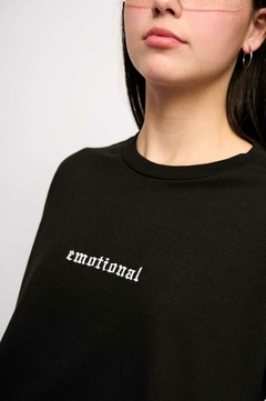 Emotional Oversize en internet