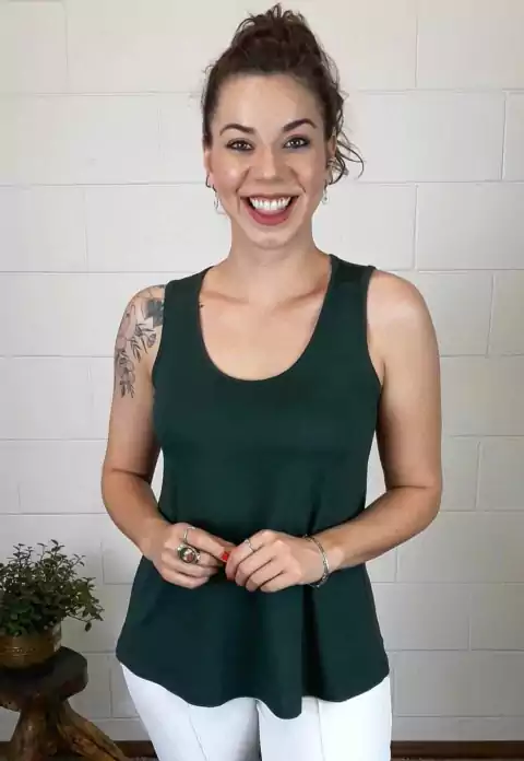 Blusa Bea Abdalla Regata Evasê Verde