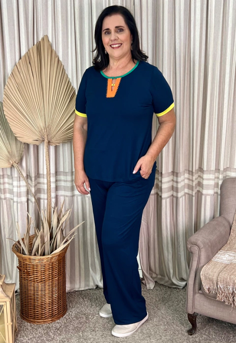 Conjunto Calça Manga Curta Detalhes Coloridos