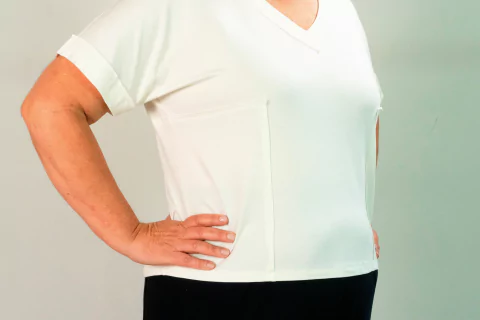 Blusa Manga Curta Decote V Recortes Off