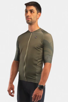 JERSEY EVEREST REGULAR FIT DRY GREEN HOMBRE - comprar online