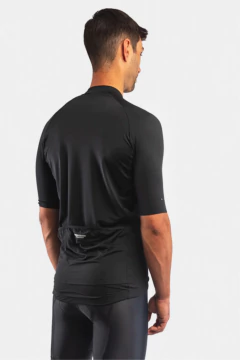 JERSEY EVEREST REGULAR FIT TOTAL BLACK HOMBRE en internet