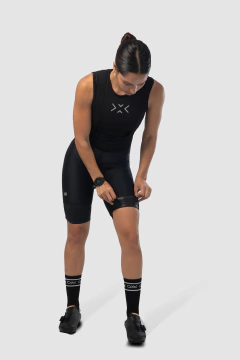 MAILLOT ONIX TOTAL BLACK MUJER - OXSPORTWEAR