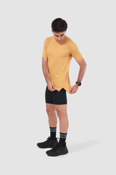 REMERA BALANCE OCRE HOMBRE - OXSPORTWEAR