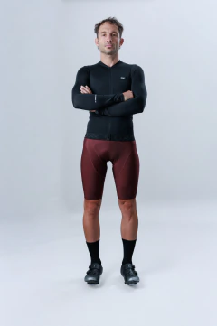 JERSEY NOVA SLIM FIT TOTAL BLACK HOMBRE en internet