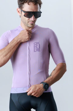 JERSEY ASTRO SLIM FIT LAVANDA HOMBRE en internet